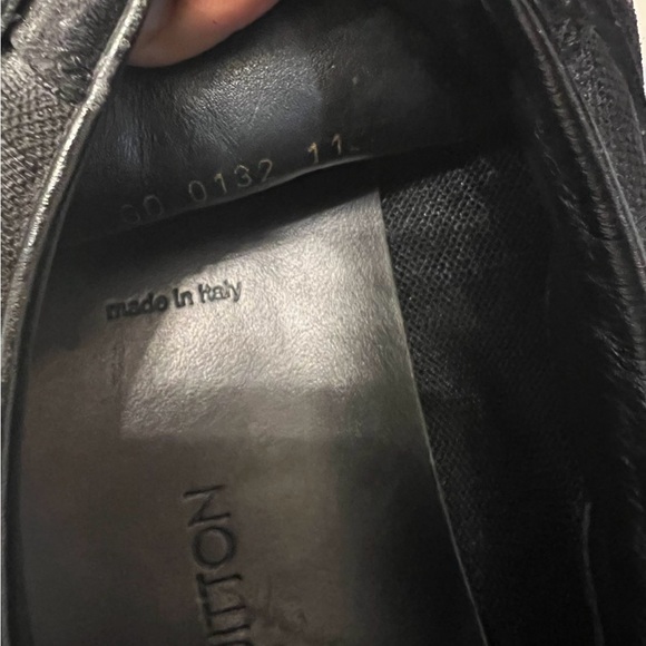 Louis Vuitton - Picture 5 of 5